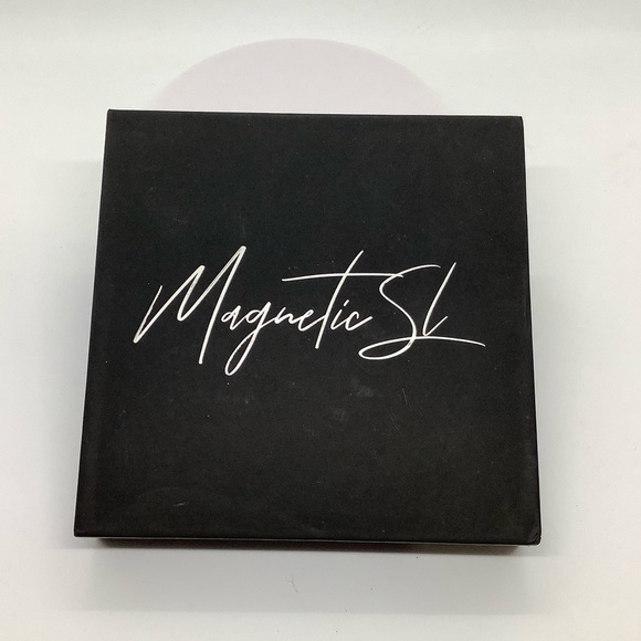 MAGNETIC SL KOURTNEY EYELINER & LASH KIT - Picture 2 of 8